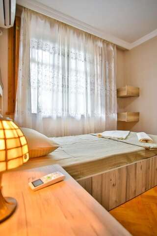 Мини-отель Guest House Wineland Кутаиси Двухместный номер с 2 отдельными кроватями-2