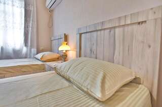 Мини-отель Guest House Wineland Кутаиси Двухместный номер с 2 отдельными кроватями-5